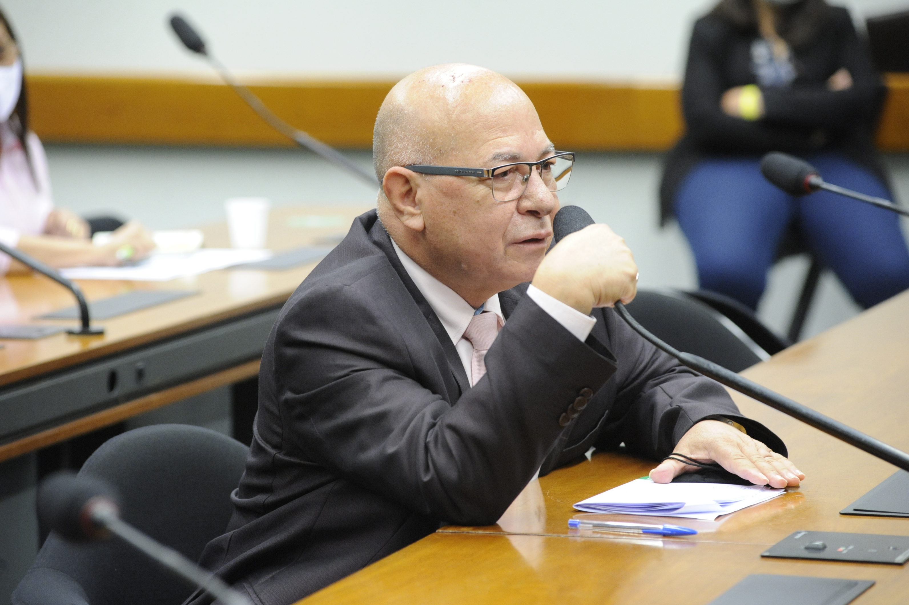 Esclarecimentos sobre os cortes no orçamento do Ministério da Educação. Dep. Professor Alcides PP - GO Comissão de Educação (CE)