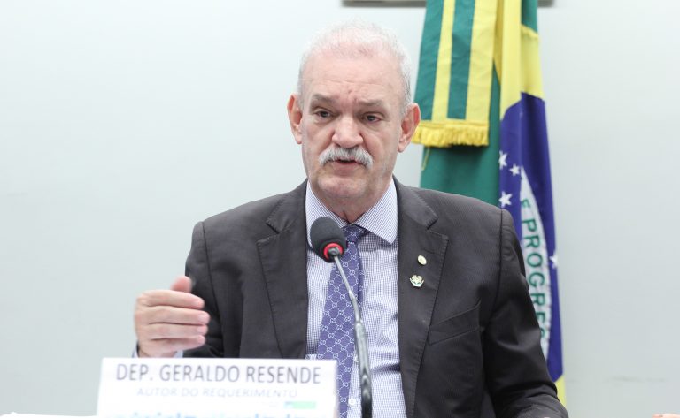 Debate Interativo - Disponibilidade de macas e cadeiras de rodas para pessoas obesas. Dep. Geraldo Resende (PSDB - MS)