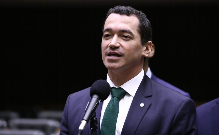 Discussão e votação de propostas legislativas. Dep. Alexandre Guimarães (MDB-TO)