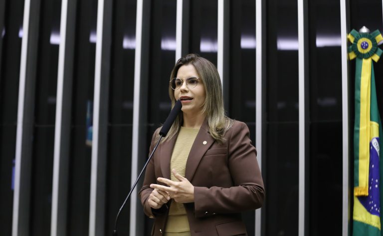 Discussão e votação de propostas legislativas. Dep. Clarissa Tércio (PP-PE)