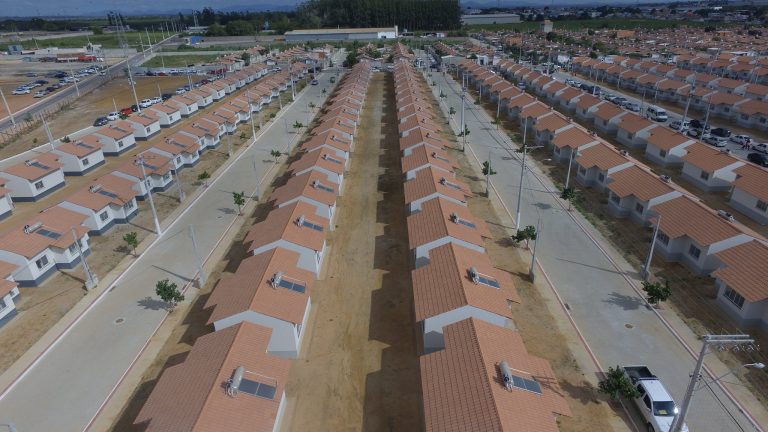 Casas de conjunto habitacional do programa Minha Casa, Minha Vida no Espírito Santo