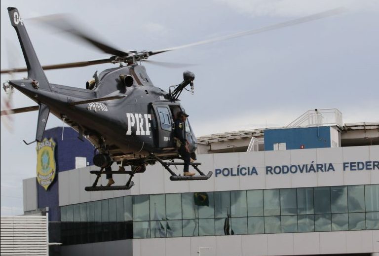 Segurança - policiais - Polícia Rodoviária Federal - A Polícia Rodoviária Federal (PRF) apresenta realizações e investimentos da instituição nas diversas áreas em que atua.