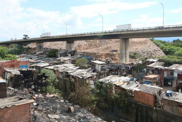Comunidade Campala, conhecida como Chaparral, ao lado da comunidade Pau Queimado, na Penha, zona leste de São Paulo