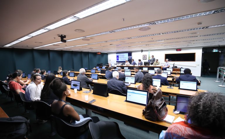 Audiência Pública da Comissão Especial sobre Prevenção e Auxílio a Desastres e Calamidades Naturais