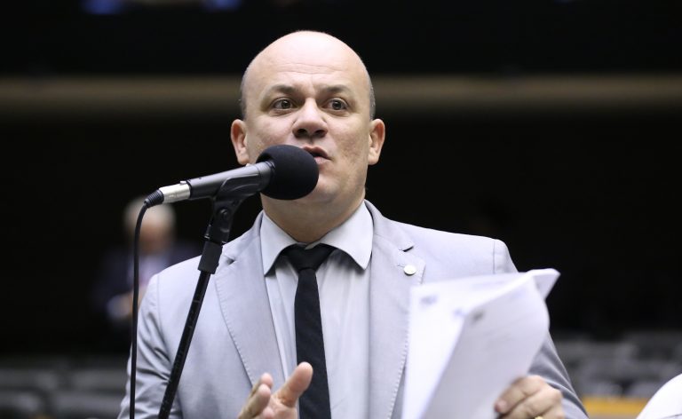 Discussão e votação de propostas legislativas. Dep. Cabo Gilberto Silva (PL - PB)