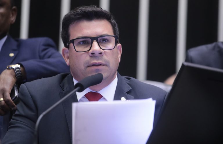 Discussão e Votação de Propostas Legislativas. Dep. Carlos Veras (PT - SP)