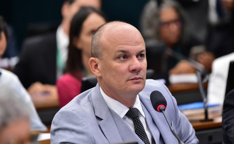 Apreciação de parecer a proposta de suspensão de mandato. Dep. Cabo Gilberto Silva (PL - PB)