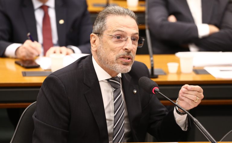 Audiência Pública - Debate sobre o Cadastro Ambiental Rural (CAR) e o Georreferenciamento de Imóveis Rurais. Diretor-Geral Substituto - Serviço Florestal Brasileiro (SFB), Marcus Vinicius Da Silva Alves