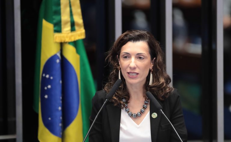 Aniversário de 35 anos da criação da Companhia Nacional de Abastecimento – CONAB. Ministra substituta e Secretária-Executiva do Ministério de Desenvolvimento Agrário e Agricultura Familiar, Fernanda Machiaveli.