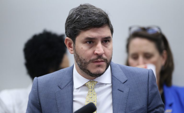 Audiência Pública - Esclarecimentos acerca da não divulgação dos dados de alfabetização do SAEB – Sistema de Avaliação da Educação Básica. Dep. Maurício Carvalho (UNIÃO-RO)