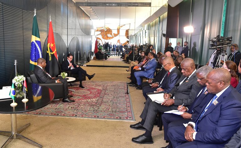 Hugo Motta recebe o presidente de Angola