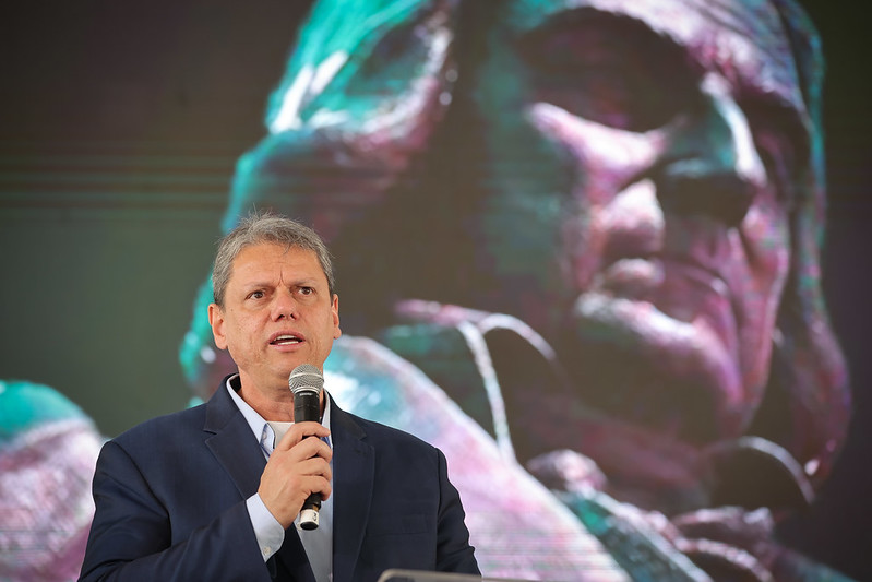 Ato Cívico em Homenagem a José Bonifácio de Andrada e Silva e anúncios do Governo.