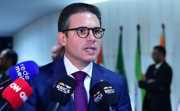 Motta concede entrevista