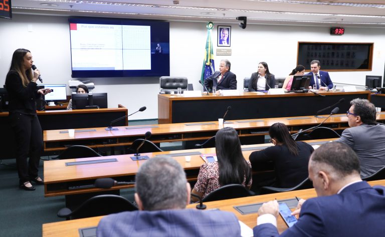 Audiência Pública - Dificuldade de acesso ao diagnóstico e ao tratamento adequado da obesidade.