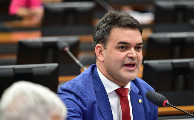Reunião Extraordinária - Discussão e votação de propostas legislativas. Dep. Rubens Pereira Júnior (PT-MA)