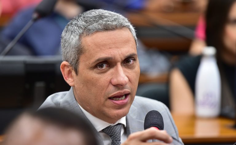 Audiência Pública - Planos, metas e estratégias do MCOM para o biênio 2025/2026 e sobre participação de representantes estrangeiros nas discussões sobre a regulamentação das redes sociais no Brasil. Dep. Gustavo Gayer (PL - GO)