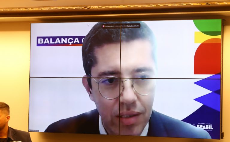 Audiência Pública Interativa - Tarifas americanas sobre o aço e o alumínio brasileiros e seus impactos. Diretor do Departamento de Estatísticas e Estudos de Comércio Exterior - Ministério do Desenvolvimento, Indústria, Comércio e Serviços (MDIC), Herlon Alves.