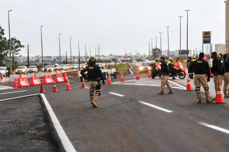 Segurança pública - policiais - Polícia Rodoviária Federal - PRF - Transito - segurança