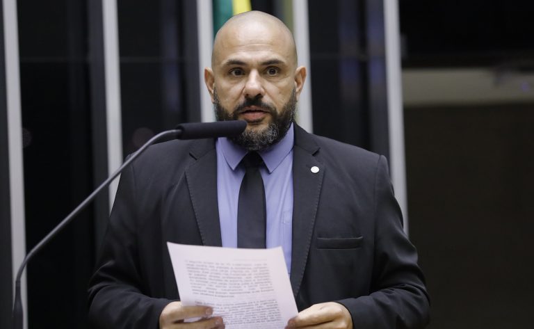 Deputado Sargento Portugal (Podemos-RJ) fala no Plenário da Câmara dos Deputados