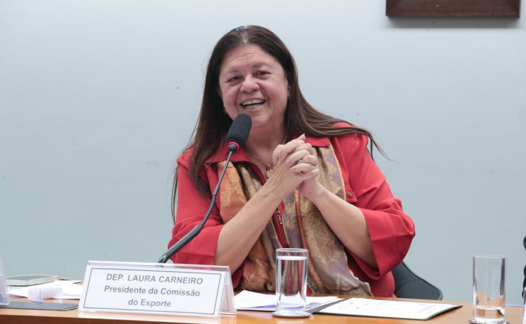 Audiência Pública - Comitê Brasileiro de Clubes (CBC), e a Confederação Nacional dos Clubes (FENACLUBES). Dep. Laura Carneiro (PSD-RJ)