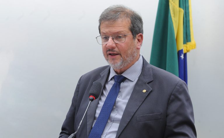 Audiência Pública - Adensamento da cadeia produtiva de petróleo, gás e outras fontes renováveis de energia. Dep. Alexandre Lindenmeyer (PT-RS)
