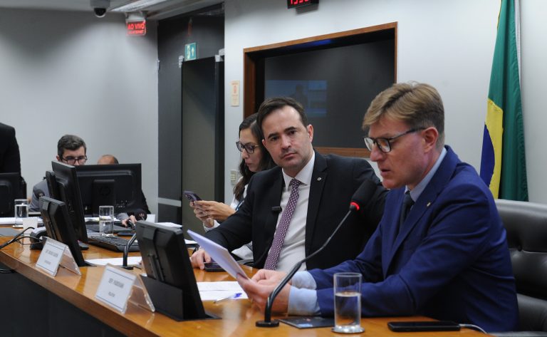 Discussão e Votação do Relatório. Dep. Bruno Ganem (PODE - SP) e Dep. Padovani (UNIÃO - PR)