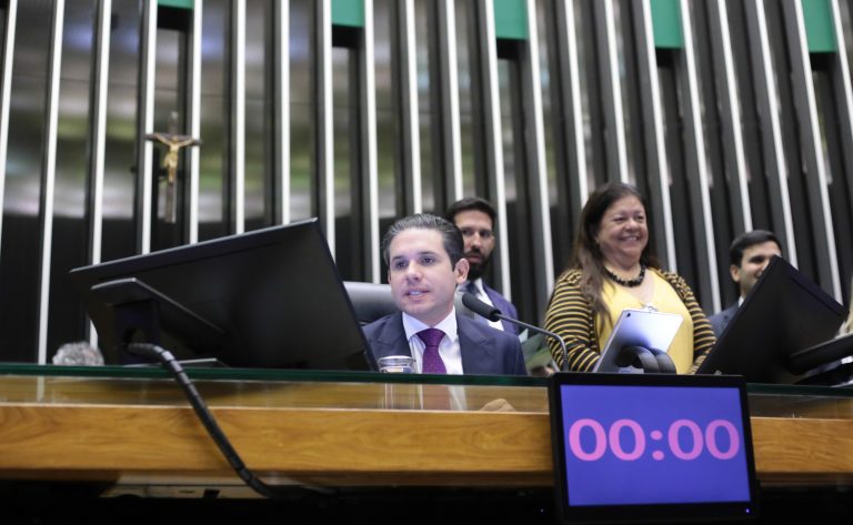 Debate sobre a proteção de crianças e adolescentes em ambientes digitais. Presidente da Câmara dos Deputados, Hugo Motta (REPUBLICANOS - PB)
