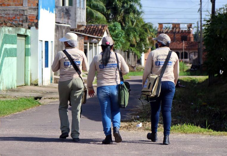 Agente de combate a endemias fazem atendimentos em Marituba (PA)
