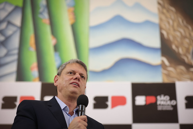 Assinatura de autorizos de unidades habitacionais do programa Casa Paulista pela CDHU, Moradias Indígenas e Quilombolas