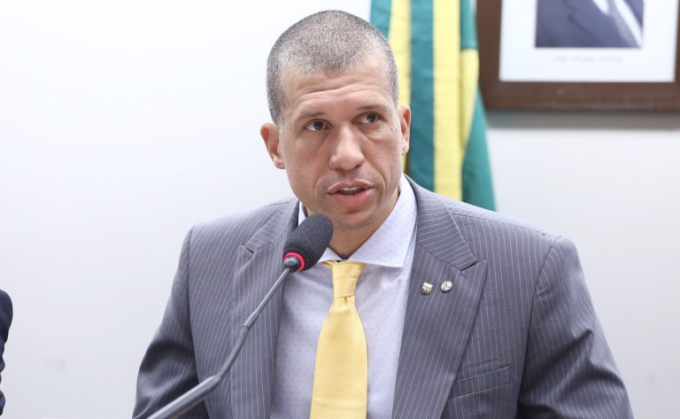 Audiência Pública - Regras para uso das pistas de atletismo no Brasil. Dep. Douglas Viegas (UNIÃO - SP)