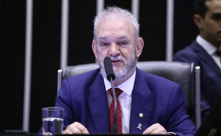 Deputado Geraldo Resende (PSDB-MS) fala no Plenário da Câmara dos Deputados