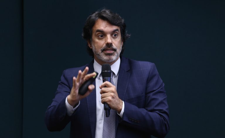 Audiência Pública - IA Generativa e Direitos Autorais. Professor da Faculdade de Direito da Universidade de São Paulo - USP, Juliano Maranhão.