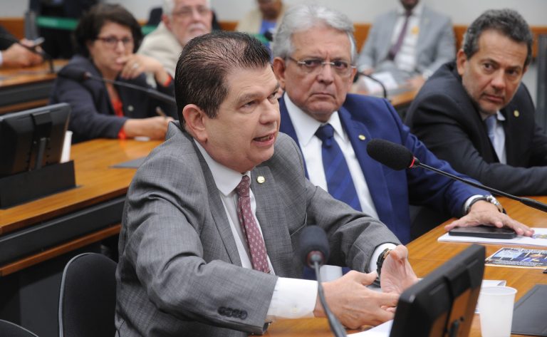 Mesa Redonda - Operação Carbono Oculto: justiça fiscal e regulação. Dep. Mauro Benevides Filho (PDT-CE)
