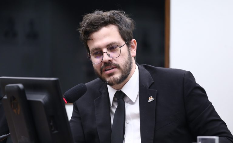 Audiência Pública - Quitação de parcelas futuras do FIES para estudantes adimplentes. Diretor de Gestão de Fundos e Benefícios do - Fundo Nacional de Desenvolvimento da Educação, André Carvalho