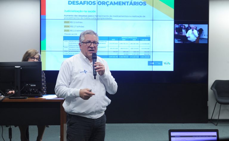 Audiência Pública - Apresentação do Relatório de Execução Orçamentária. Ministro de Estado da Saúde, Alexandre Padilha