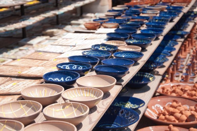 Cultura - artes plásticas - artesanato - cerâmica - fabricação de peças em cerâmica