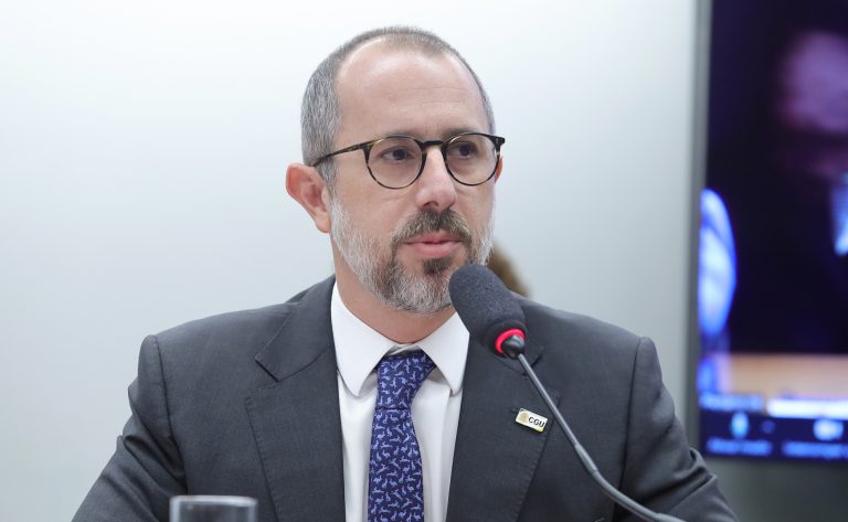 CGU esclarece imposição de sigilo de 100 anos a informações do governo. Ministro - Controladoria-Geral da União - CGU, Vinícius Marques de Carvalho