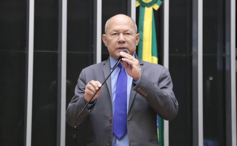 Deputado Coronel Chrisóstomo (PL-RO) fala no Plenário da Câmara dos Deputados