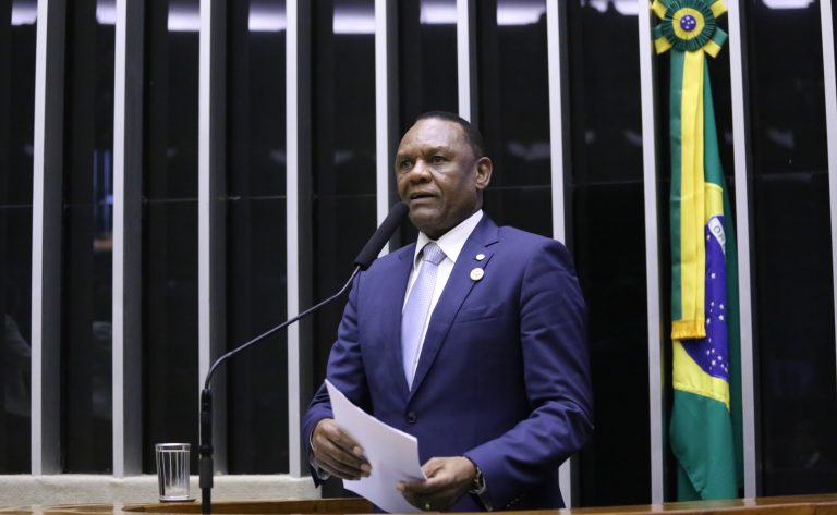 Homenagem aos 48 anos da Igreja Universal do Reino de Deus. Dep. Ossesio Silva (REPUBLICANOS - PE)