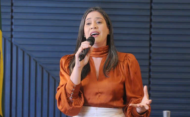 Café da manhã da bancada feminina com a ministra das mulheres. Dep. Iza Arruda (MDB - PE)