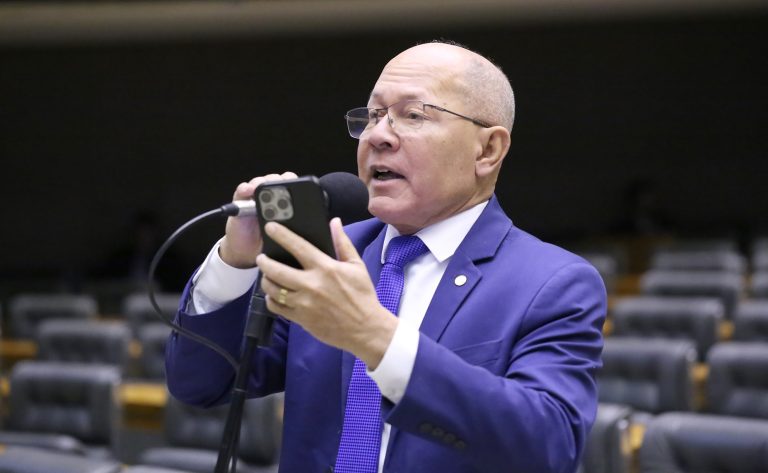 Deputado Coronel Chrisóstomo (PL-RO) fala no Plenário da Câmara dos Deputados