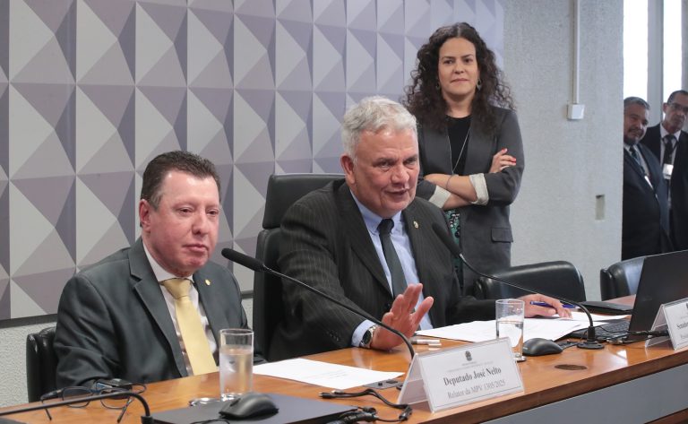 Instalação e Eleição de Presidente e Vice-Presidente da Comissão. Dep. José Nelto (UNIÃO - GO) e Senador, Sérgio Petecão (PSD - AC)