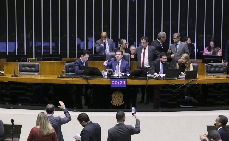 Discussão e votação de propostas legislativas. Presidente da Câmara dos Deputados, Hugo Motta (REPUBLICANOS - PB)