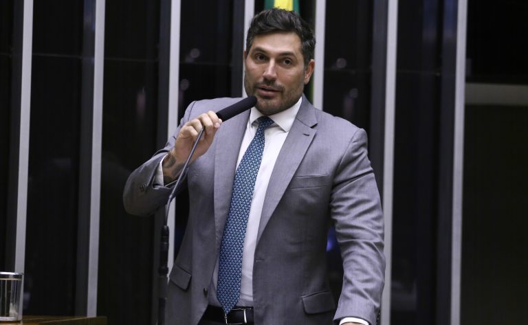 Discussão e votação de propostas legislativas. Dep. Luciano Vieira (REPUBLICANOS-RJ)