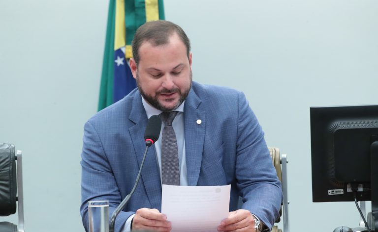 Discussão e votação de propostas legislativas. Dep. Dr. Victor Linhalis (PODE-ES).