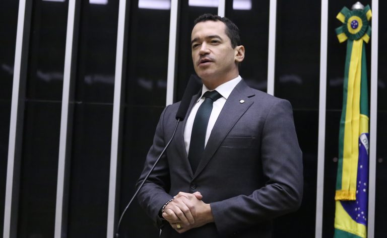 Discussão e votação de propostas legislativas. Dep. Alexandre Guimarães (MDB - TO)