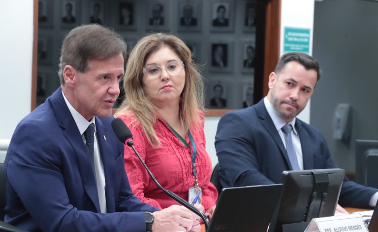 Audiência Pública - Dilemas da segurança pública nos entes federativos. Dep. Aluisio Mendes (REPUBLICANOS-MA). Presidente da Associação Nacional do Procuradores da República - ANPR, José Gomes Riberto.