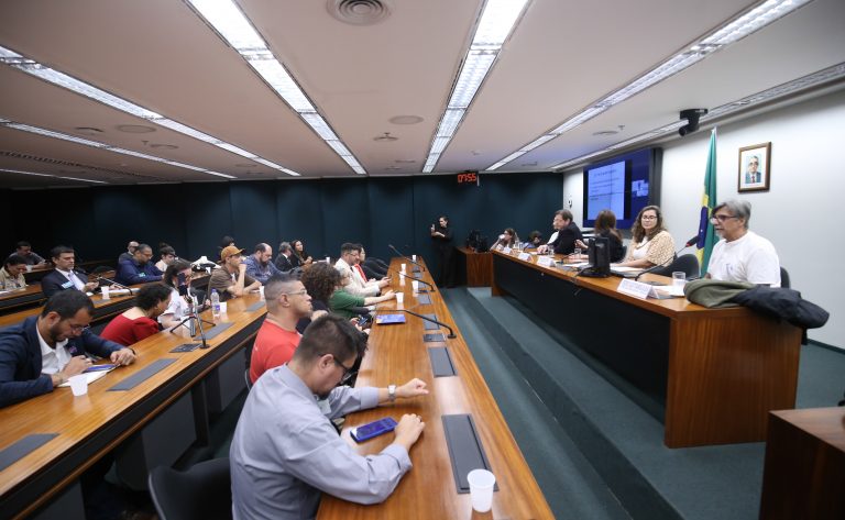 Expresso 168: Construindo uma regulamentação para os trabalhadores da cultura.