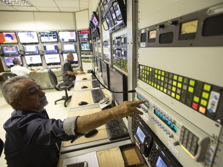 Trabalho - geral - jornalista - radialista - comunicador - profissional de imprensa
