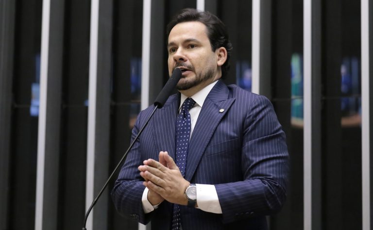 Deputado Capitão Alberto Neto (PL-AM) fala no Plenário da Câmara dos Deputados